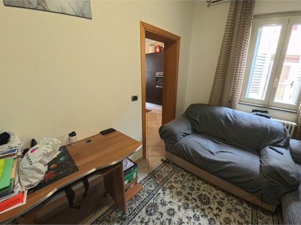 BEL TRILOCALE IN ZONA CENTRALE